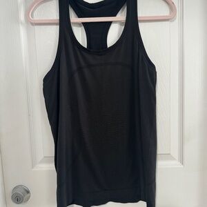 Lululemon Swiftly Tech 2.0  Tank  Hip Length Black